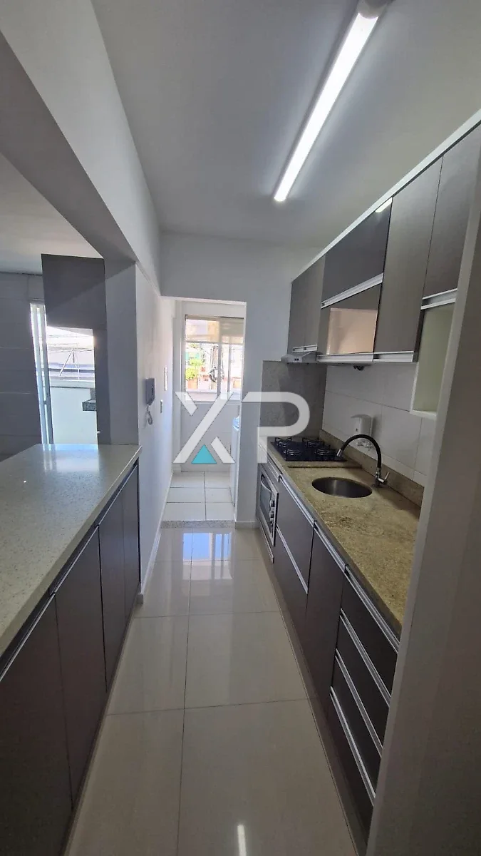 Apartamento Mobiliado com Suíte e Sol da Manhã no Aririú