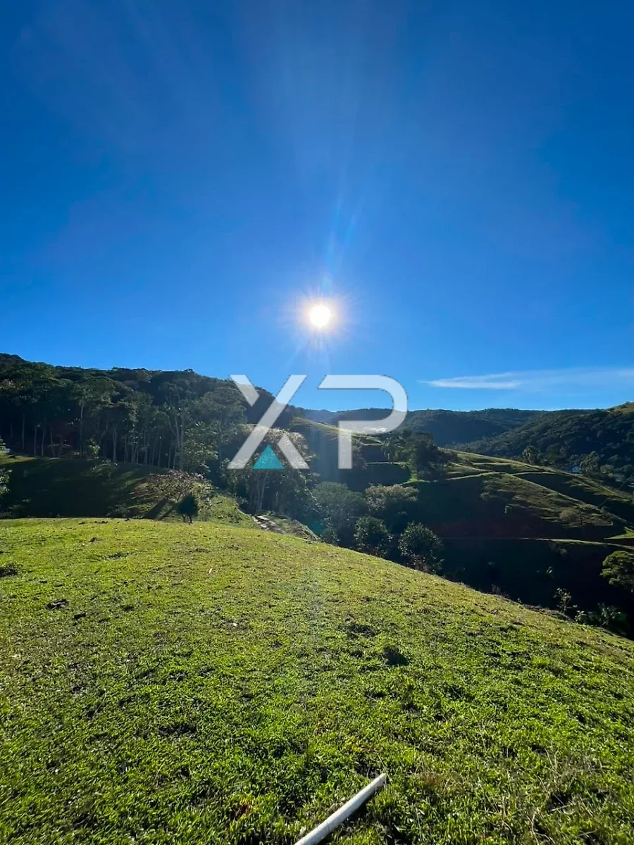 Lindo Sítio em Forquilhas com Vista Permanente da Natureza