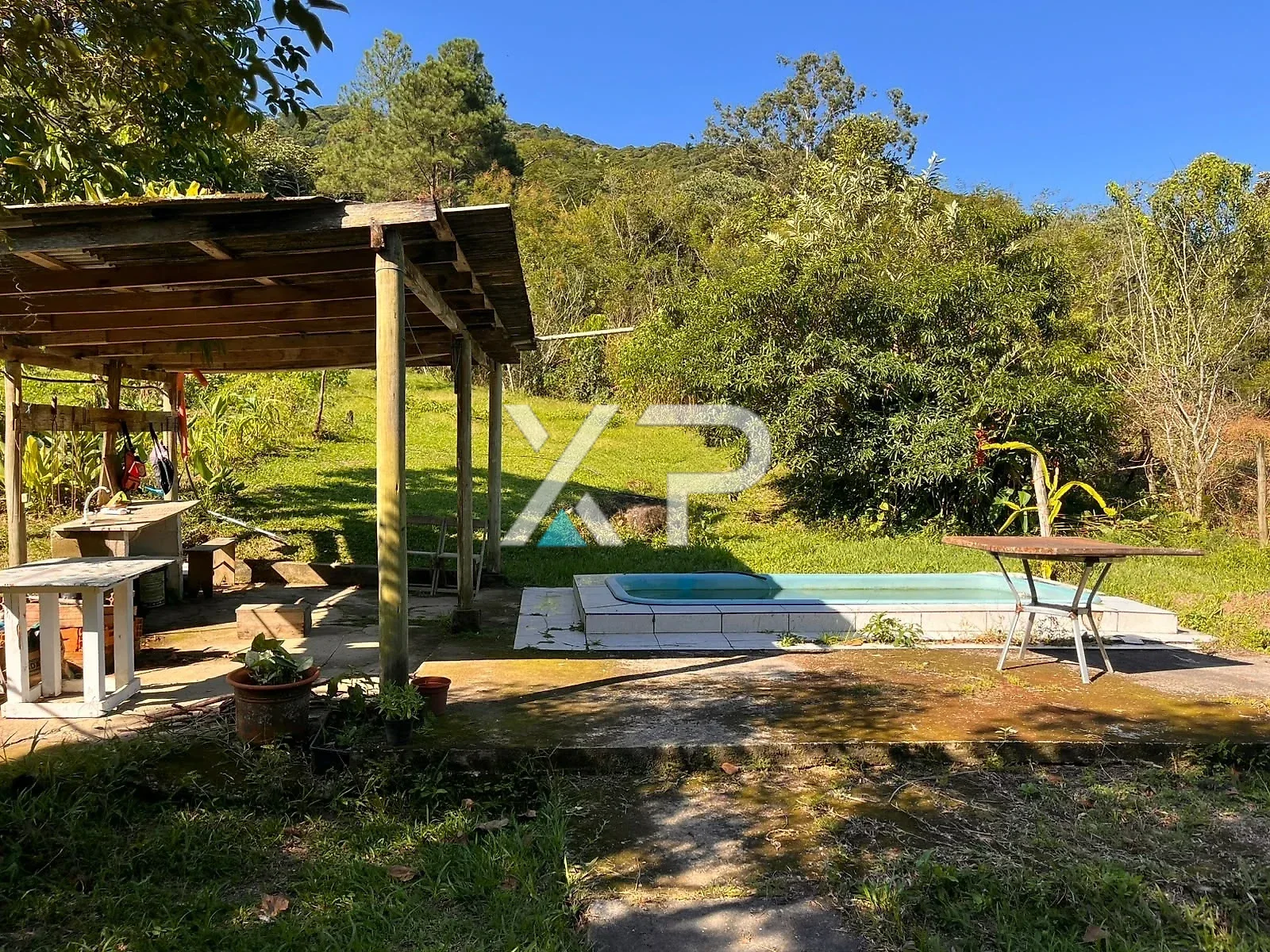 Sítio de 4.500m² com Casa e com nascente de água em Palhoça