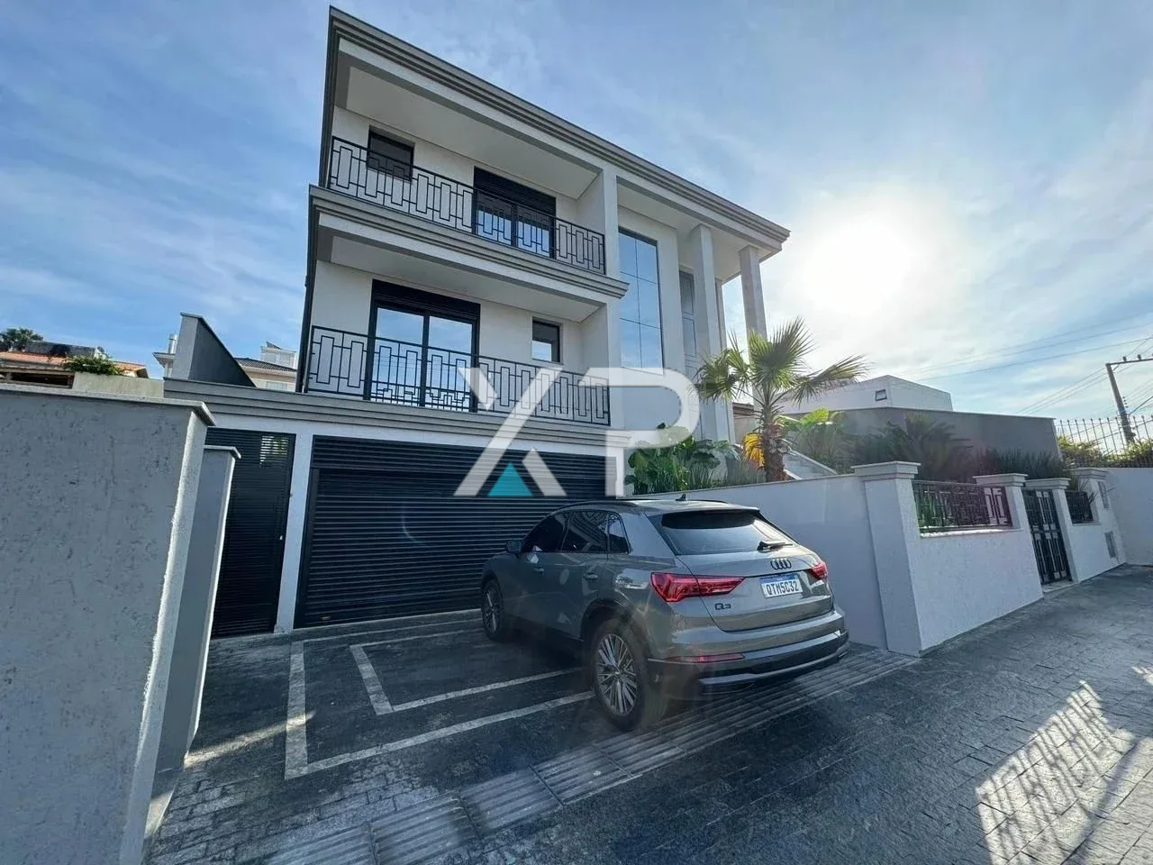 Casa na Pedra Branca à venda 3 suítes | XP1662