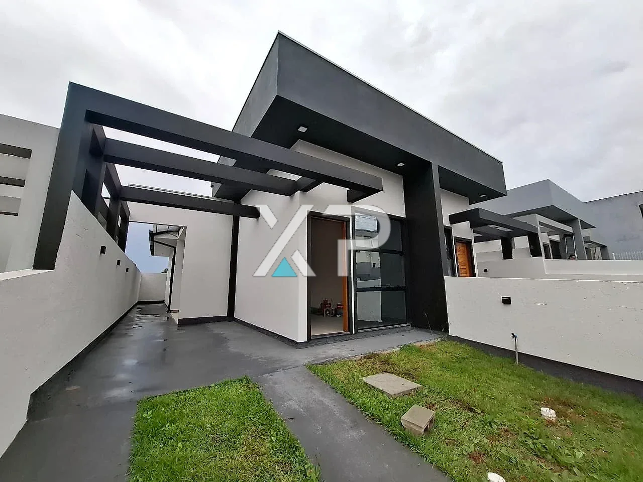 Casa Geminada com Suíte em São José
