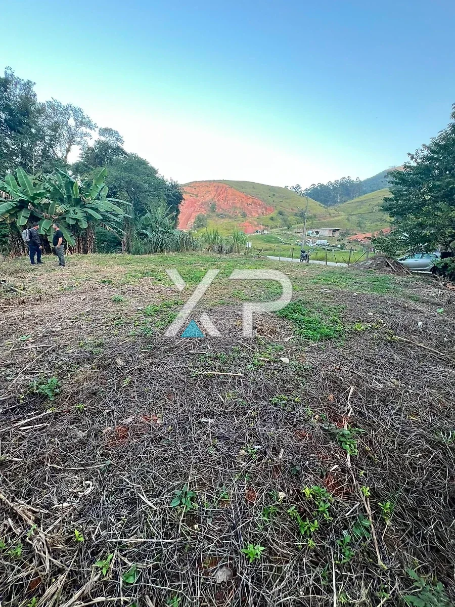 Terreno 1790m² em Condomínio - Forquilhas