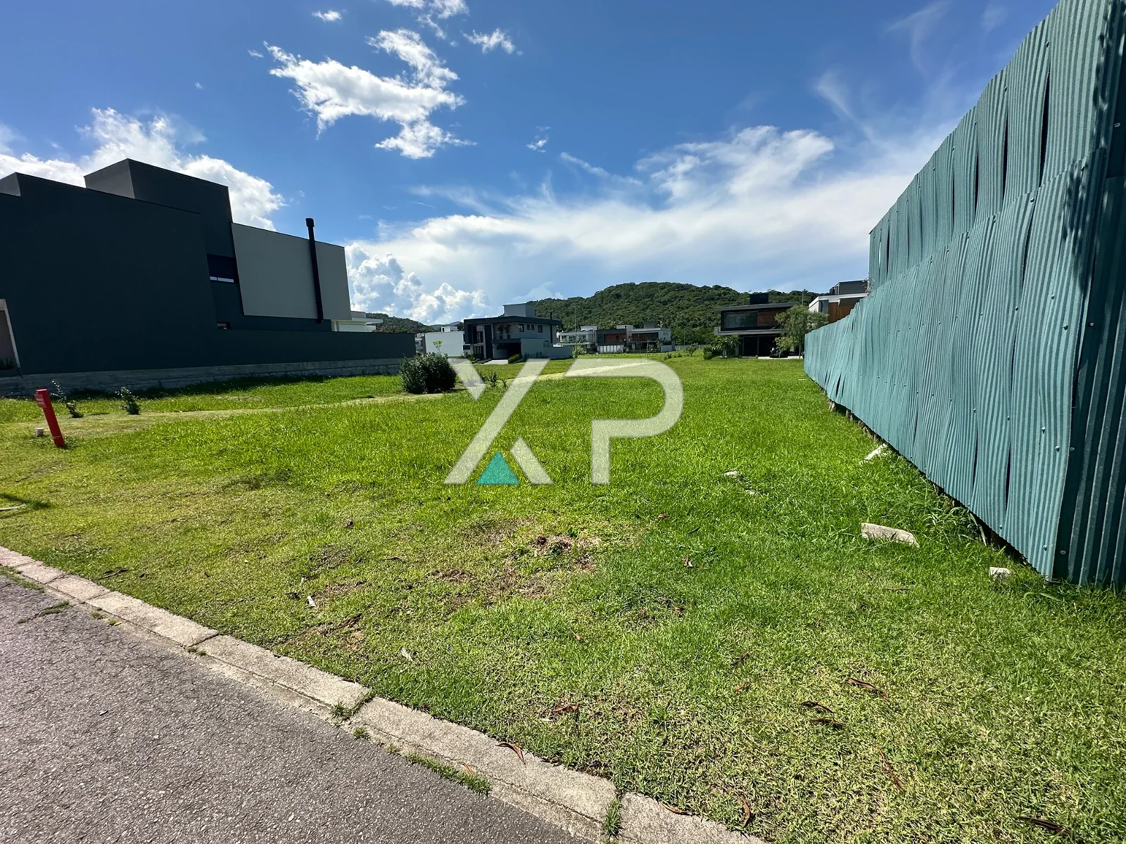 Terreno com 300m2 no Reserva da Pedra