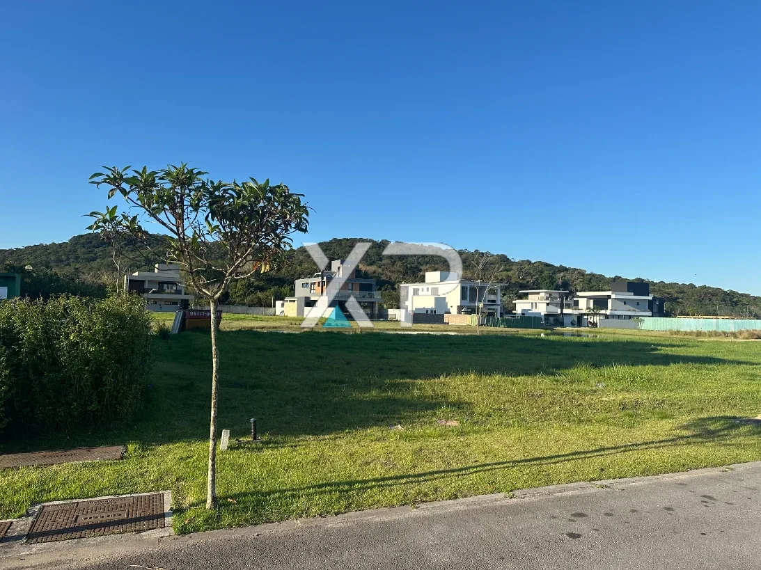 Terreno com 300m2 no Condomínio Reserva da Pedra, Palhoça/SC