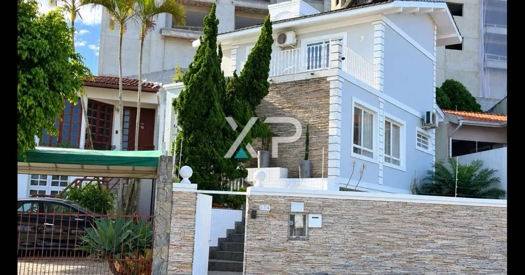 Casa com 3 suítes | 4 vagas|Estreito em Florianópolis SC