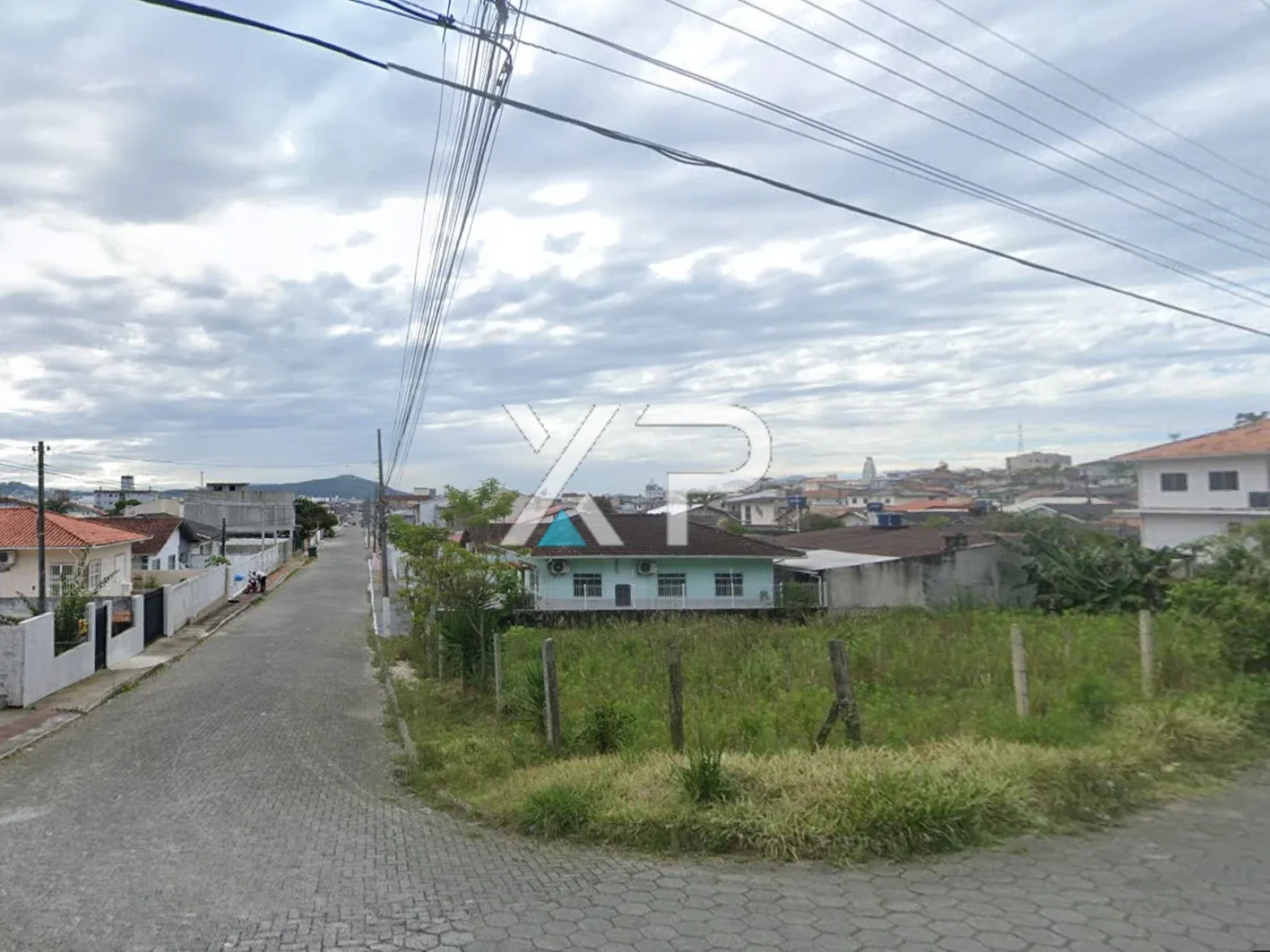 Excelente terreno de esquina