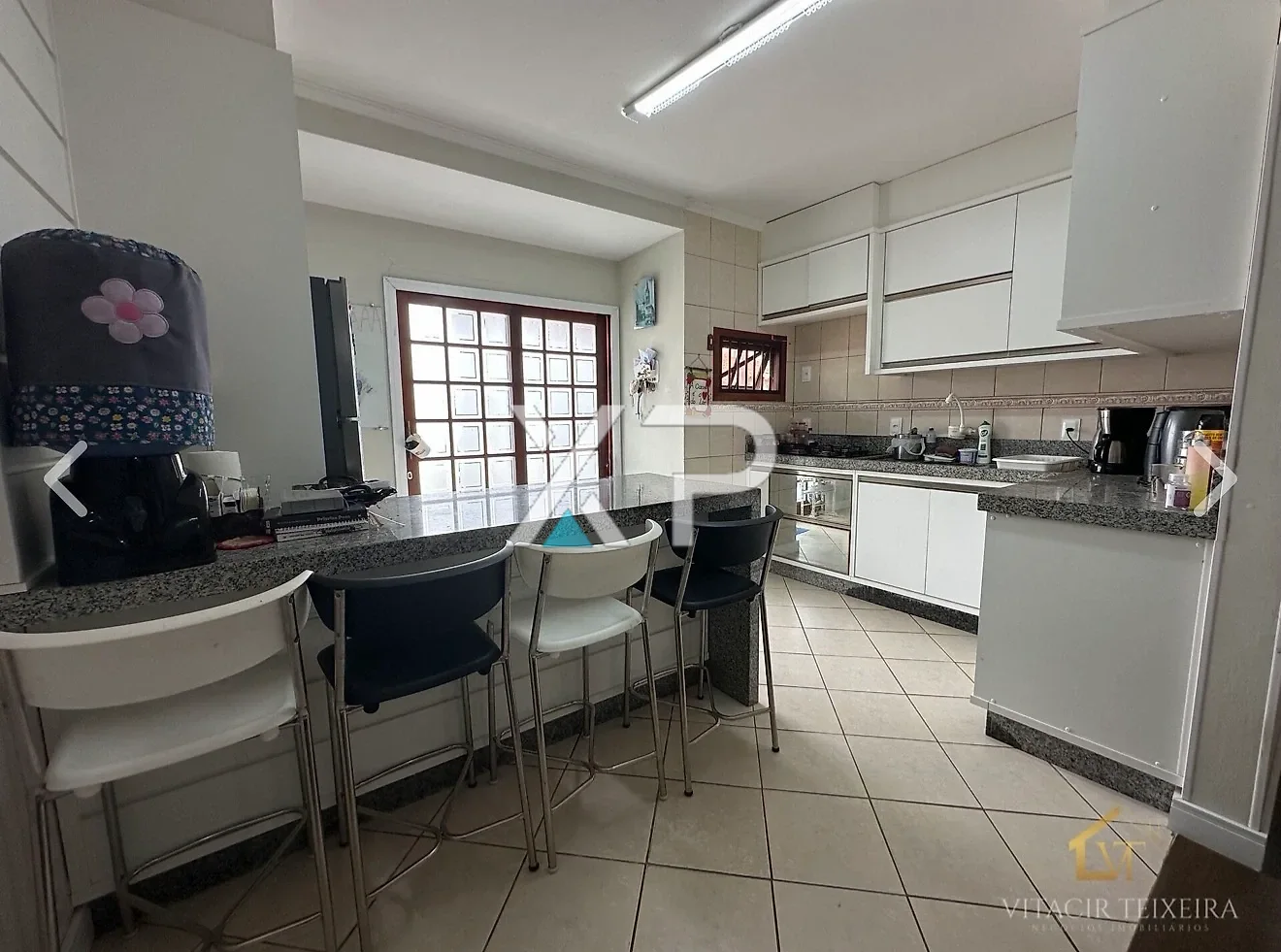 Casa Mobiliada com 2 quartos, área gourmet com piscina