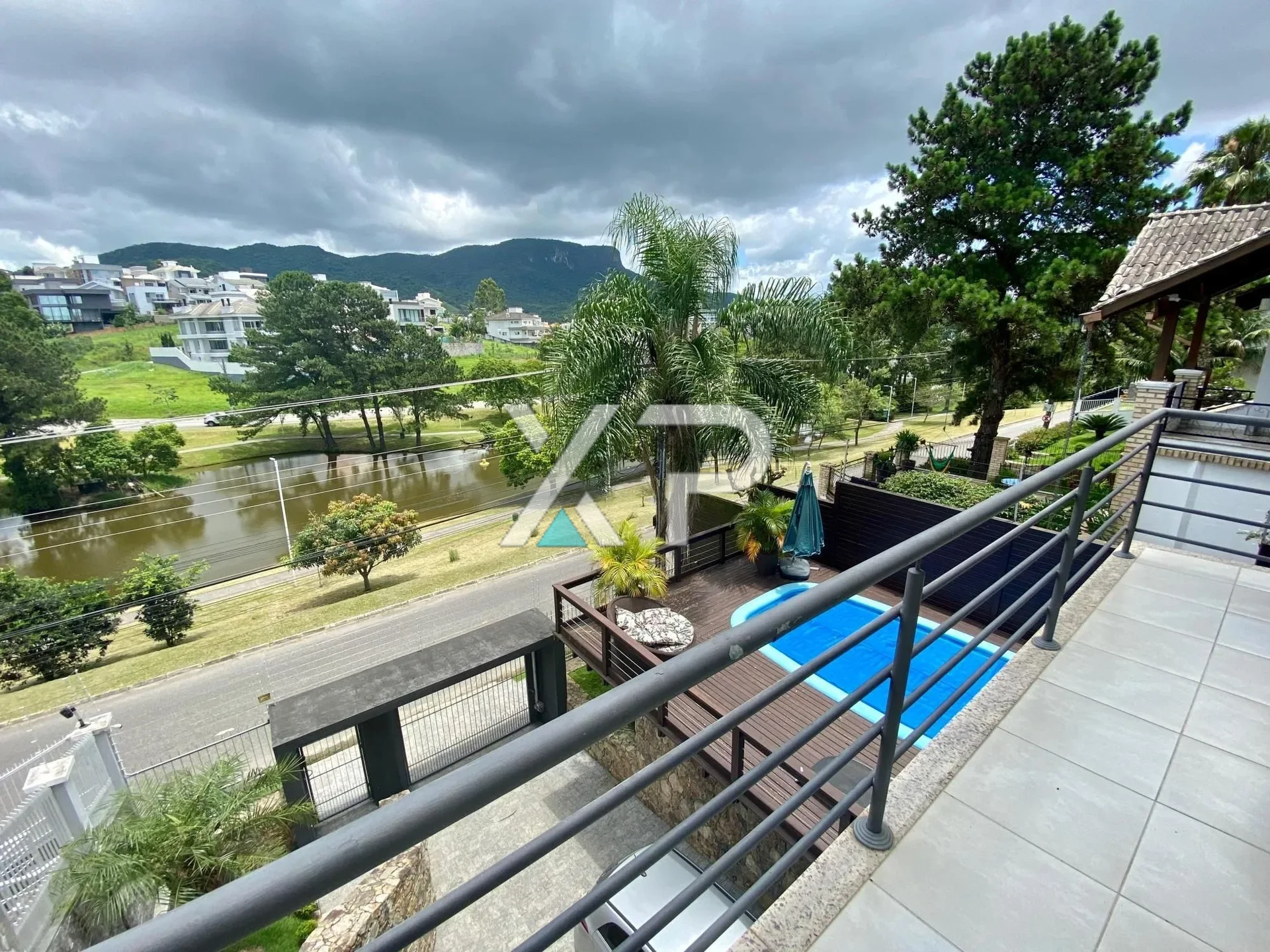 Casa Pedra Branca à venda 3 Suítes | XP1635