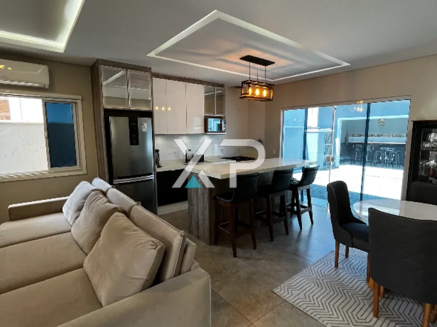 Casa com 3 Quartos com 1 Suíte e 150m² - Nova Palhoça