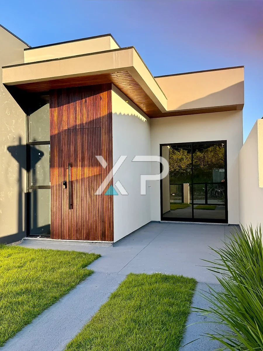 Casa 2 Quartos 55m² com Pé Direito Alto - Forquilhas
