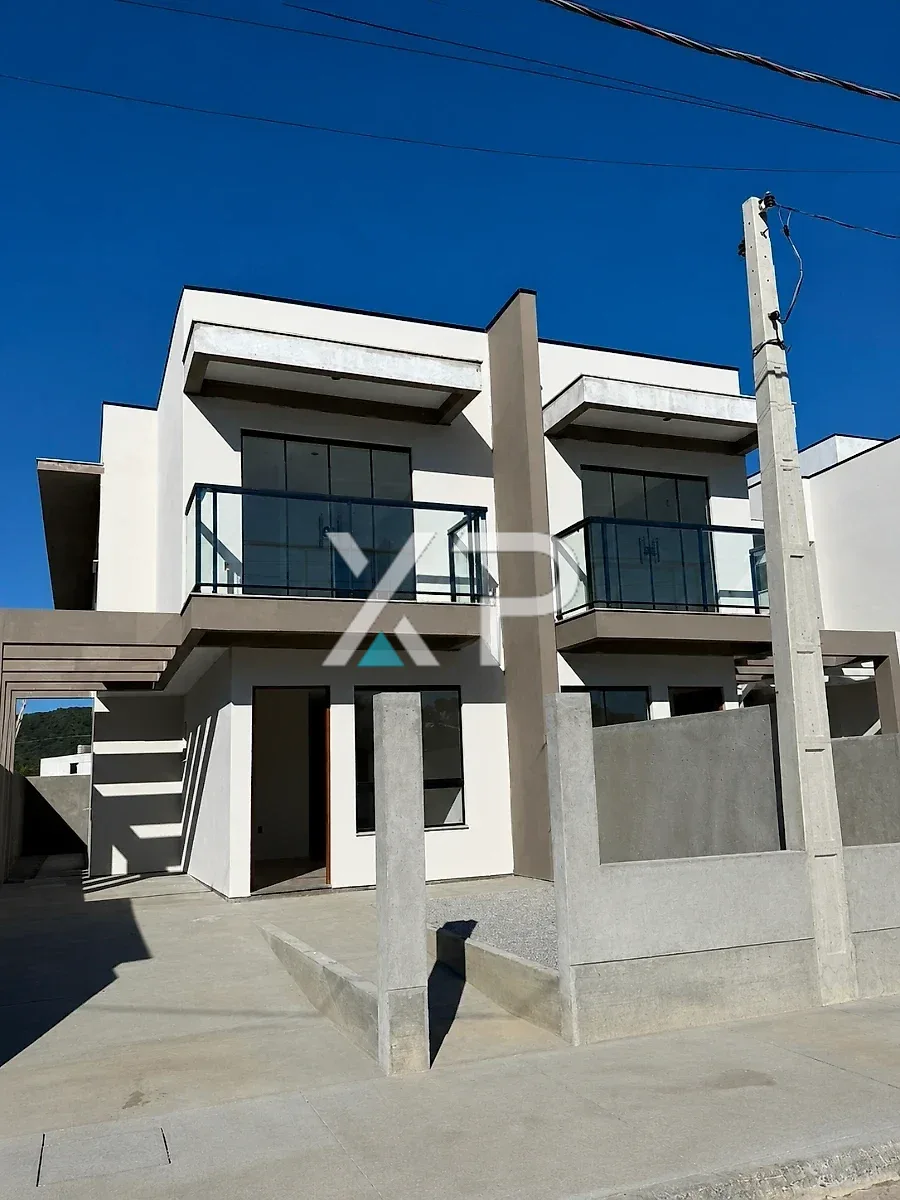 Sobrado Geminado 3 Quartos com 1 Suíte e 126m² - Forquilhas