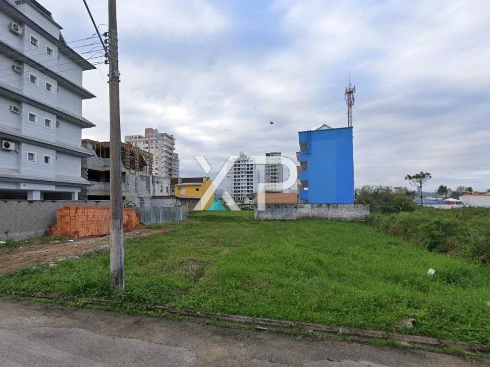 Terreno Comercial localizado na Pedra Branca com 737m² I XP2338