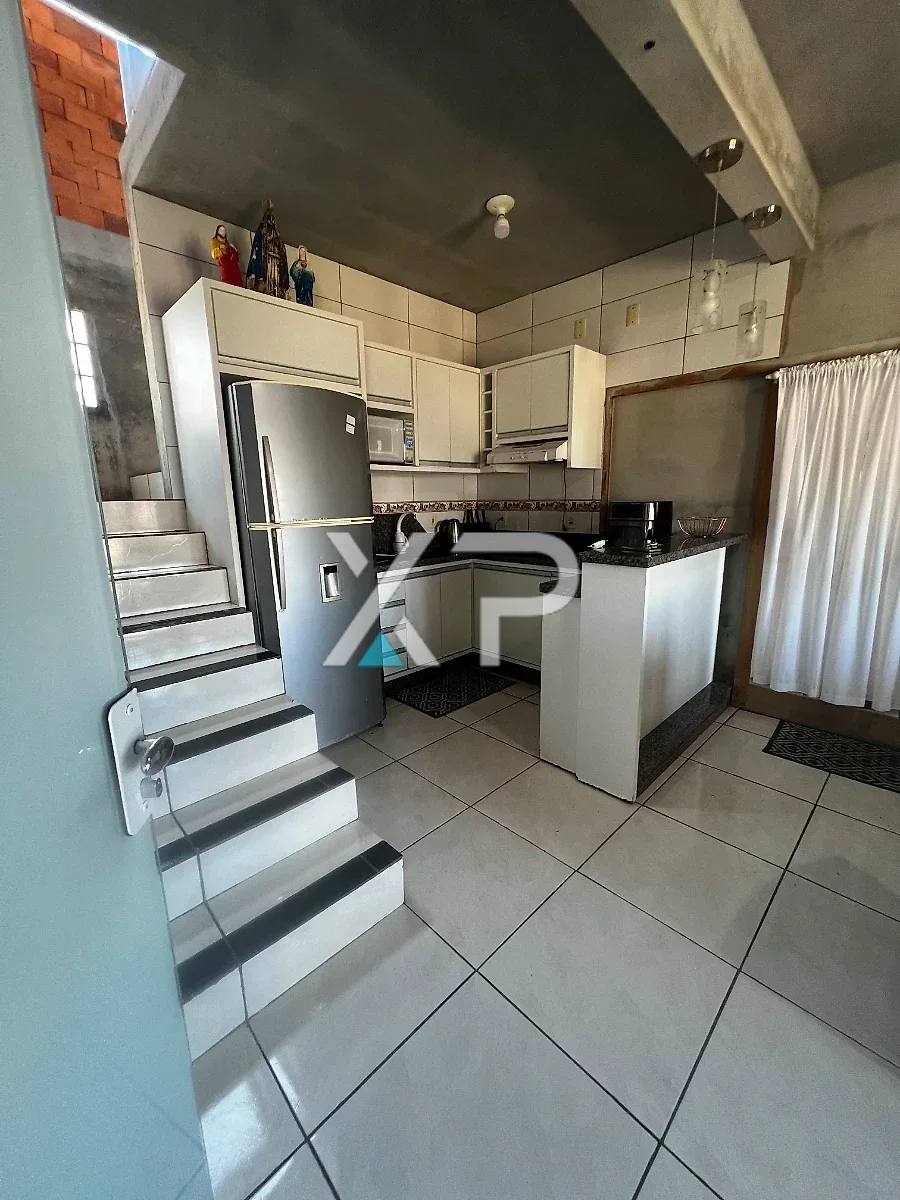 Casa na Barra do Aririu com 4 Quartos