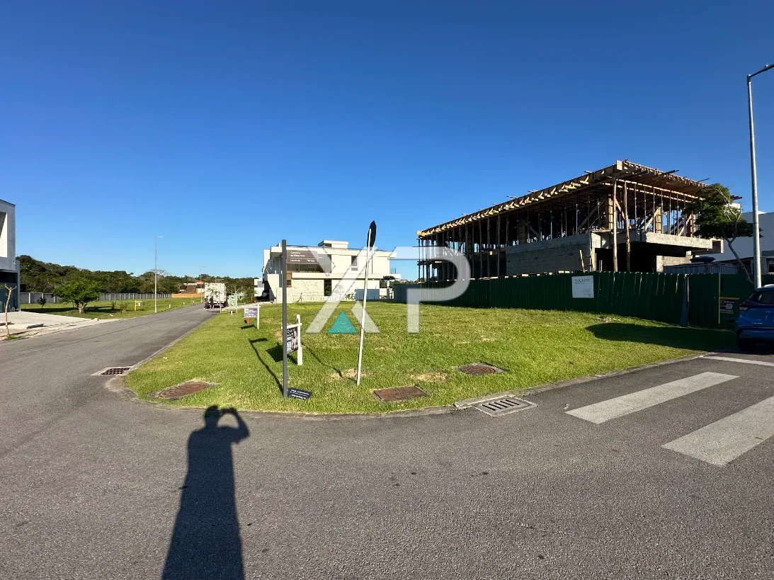 Terreno com 300m2 no Condomínio Reserva da Pedra, Palhoça/SC