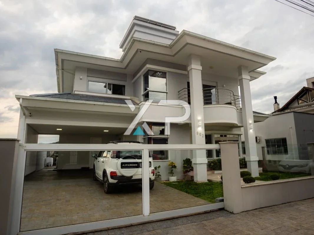 Casa 3 Quartos com 1 Suíte e 245m² - Pedra Branca