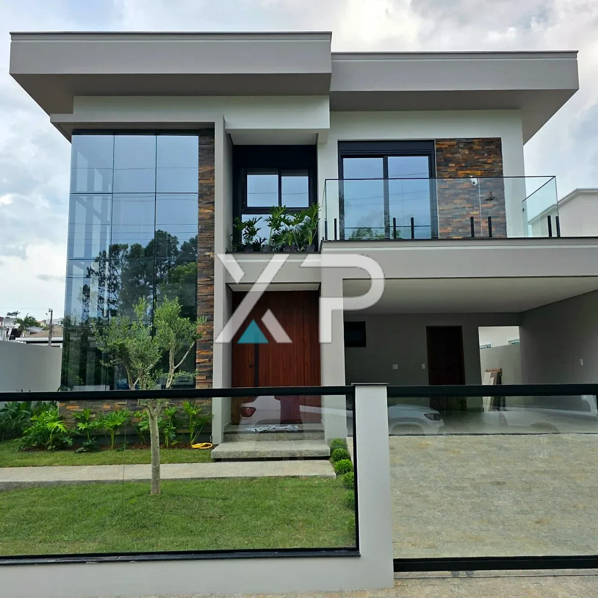 Casa Moderna com 3 Suítes na Pedra Branca – Alto Padrão