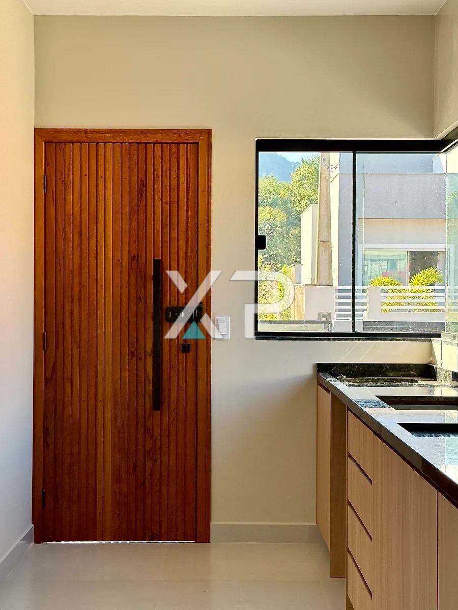 4031 - Casa 2 Quartos 55m² + Cozinha Planejada - Forquilhas