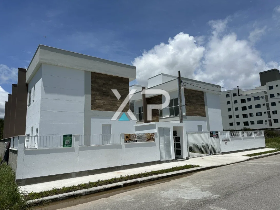 Sobrado Geminado 2 Quartos no Villa Toscana - Nova Palhoça