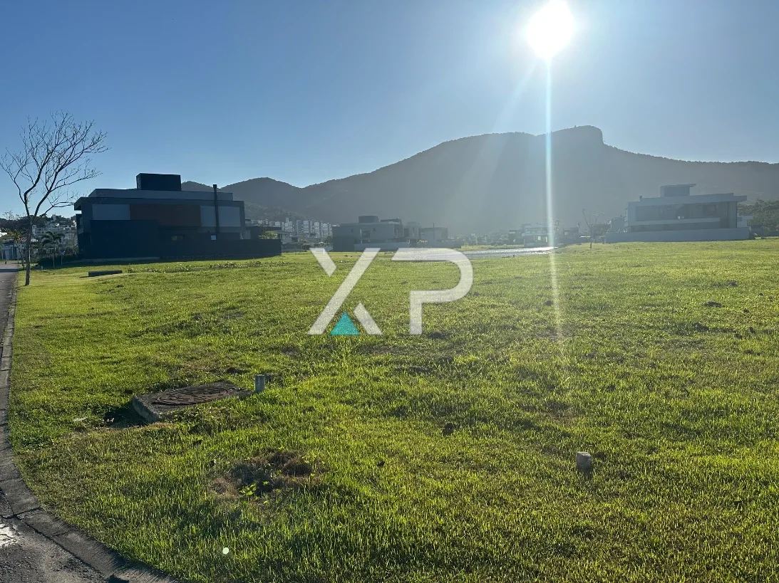 Terreno com 386,67m2 -Condomínio Reserva da Pedra Palhoça/SC