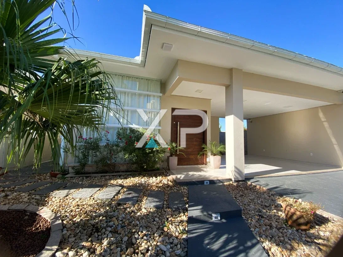 Casa 2 Quartos com 1 Suíte e 170m² - Pedra Branca