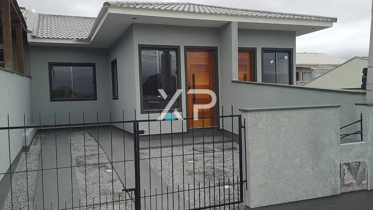 Casa 2 Dormitórios | 200m² de Terreno | Jardins 2