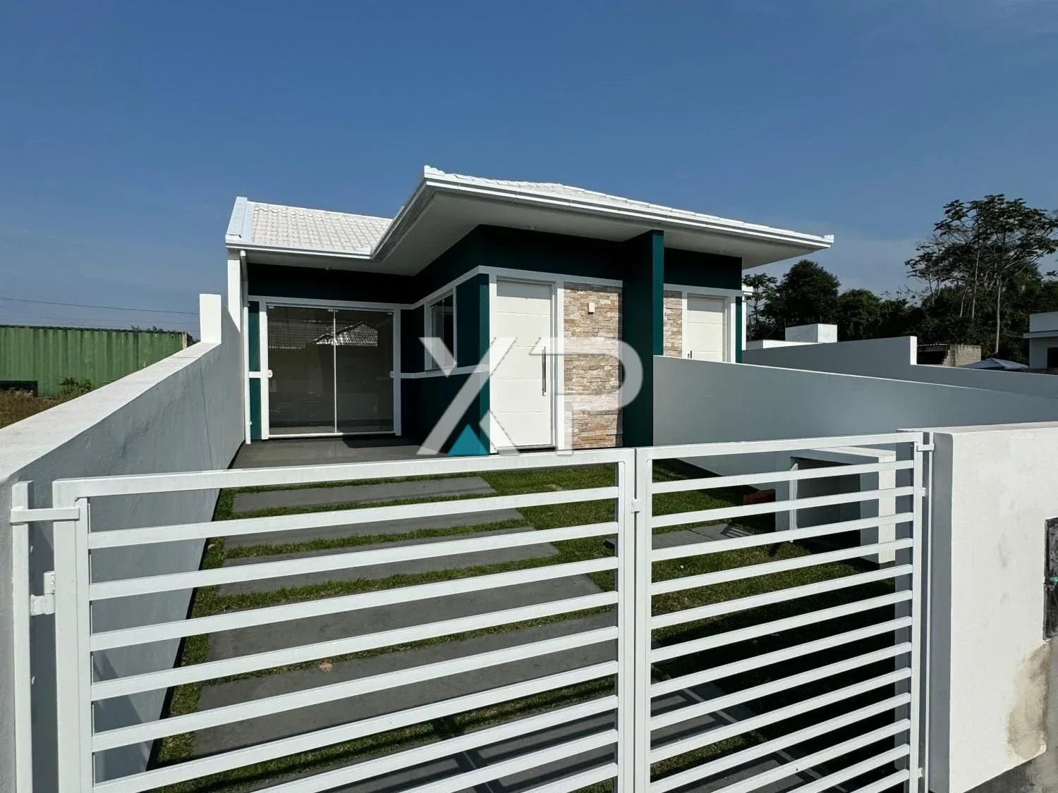 Casa em Forquilhas à venda com 2 quartos| XP1754
