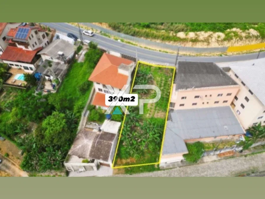 Terreno à venda com 390m2, localizado no Centro, São José/SC