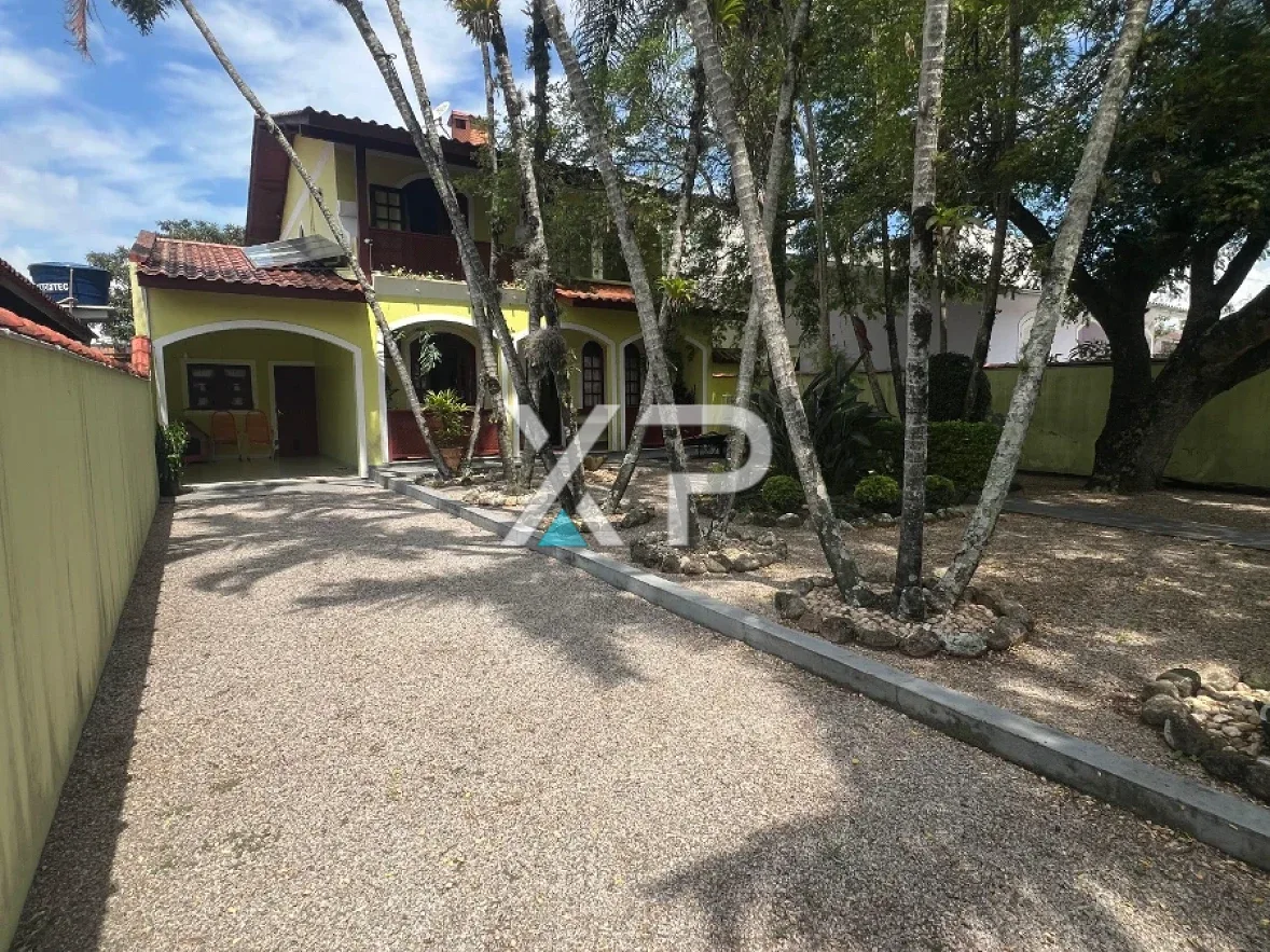 Casa 4 Quartos com 1 Suíte e 190m² - Sertão do Maruim