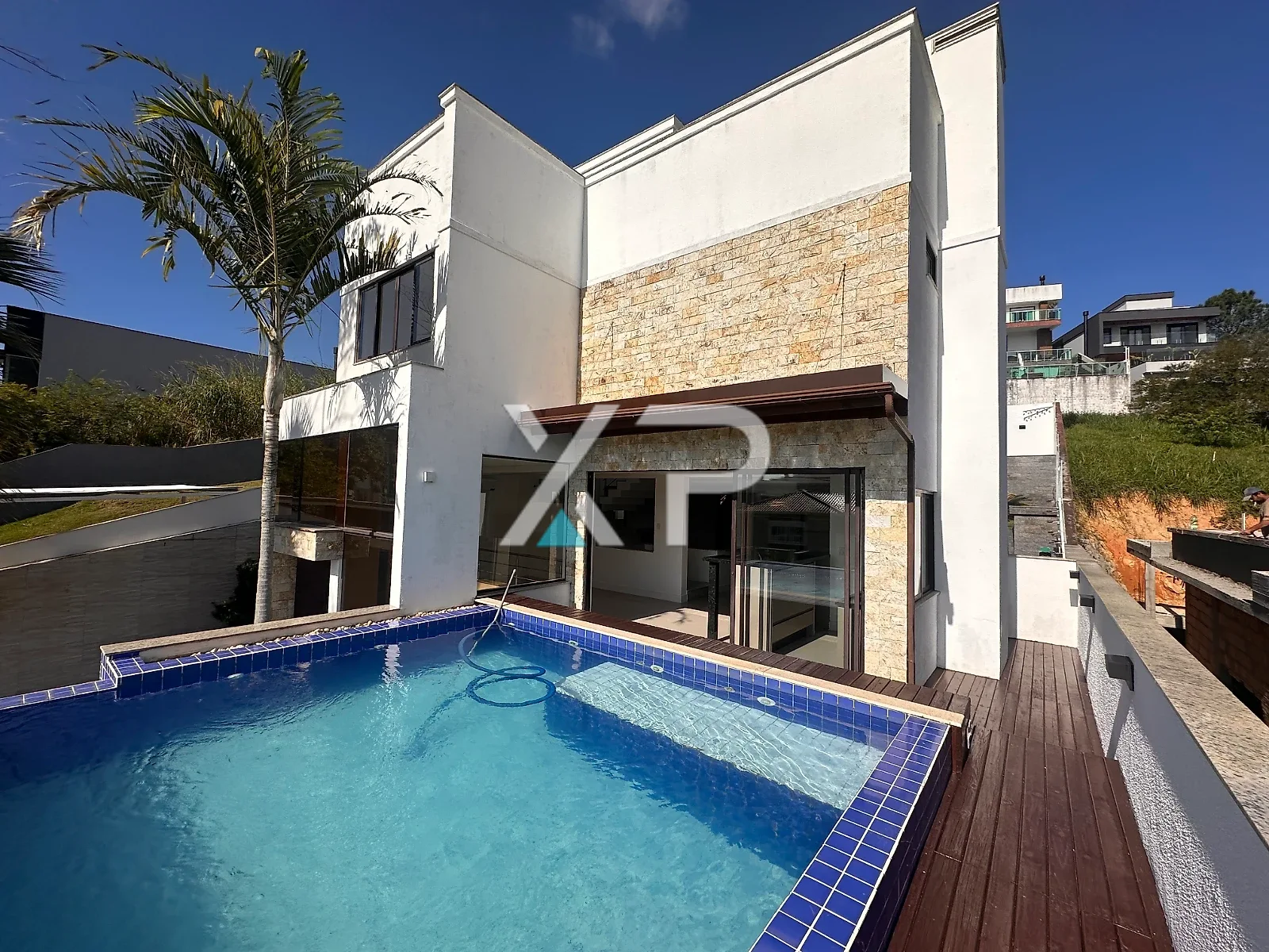 Casa Aluguel 3 Quartos com 3 Suítes e 340m² - Pedra Branca