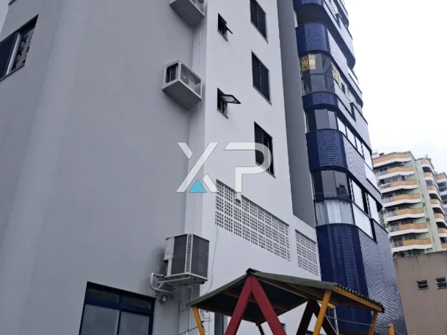 Apartamento desocupado, 03 dorms. (suíte ) e Garagem