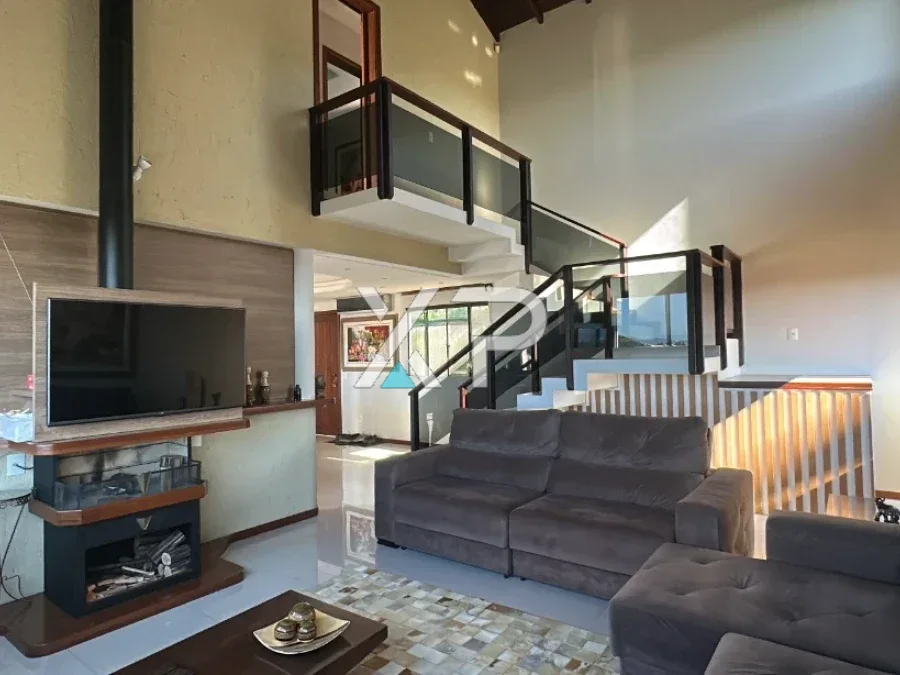 Casa 3 Quartos com 1 Suíte e 320m² - Bela Vista
