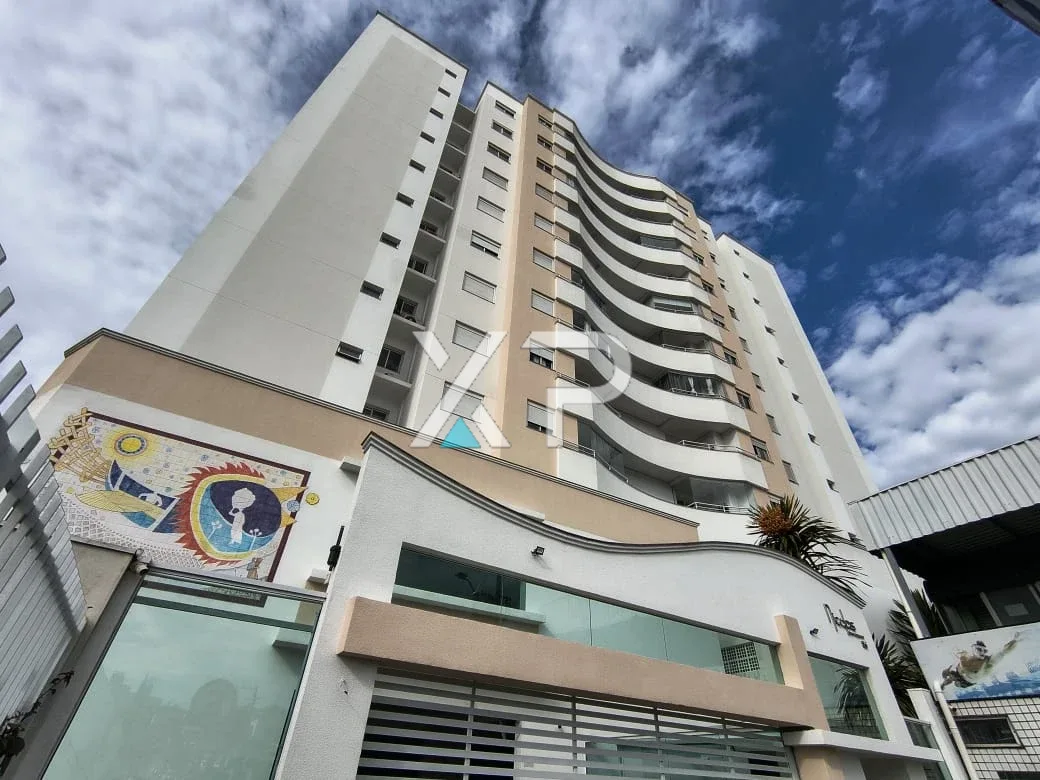 Excelente Apartamento no bairro Roçado em São José